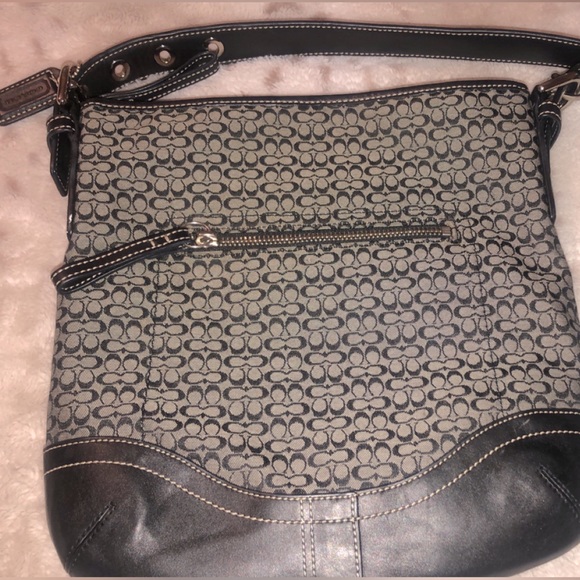 Coach Crossbody 🎀 - Picture 11 of 14